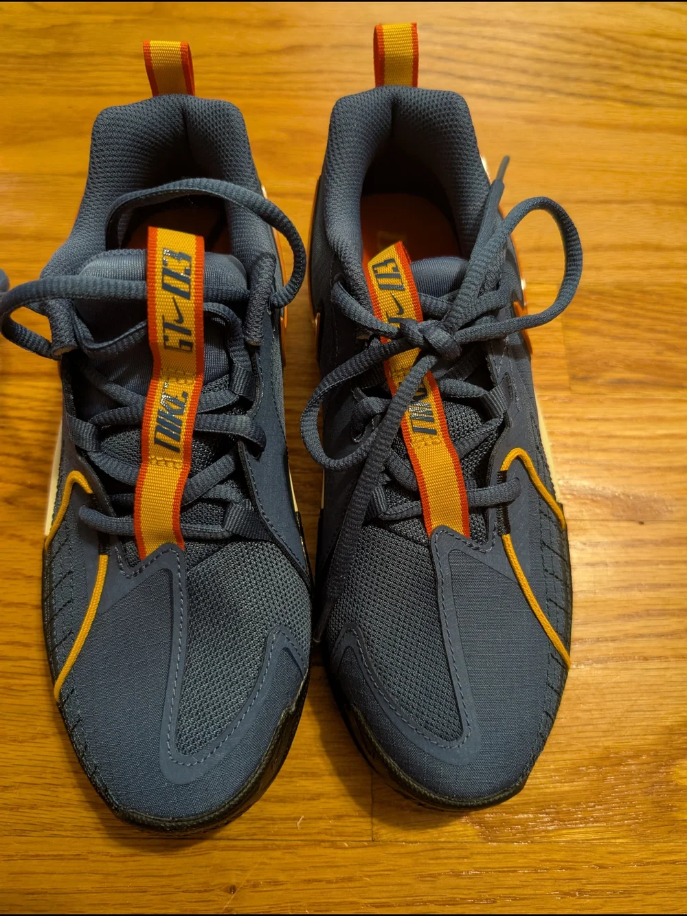 Nike Navy GT Cut 3 SE Shoes, Size 3.5